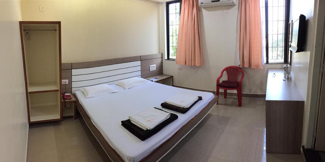 Hotel Satkar Cafeteria Belgaum Exterior photo